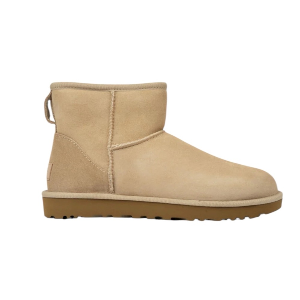 UGG CLASSIC MINI II BOOT WOMEN'S SAND SIZE 10 WOMEN